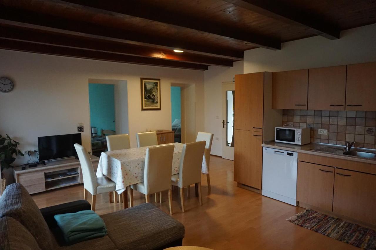 Apartment Pri Bricu Kobarid Esterno foto